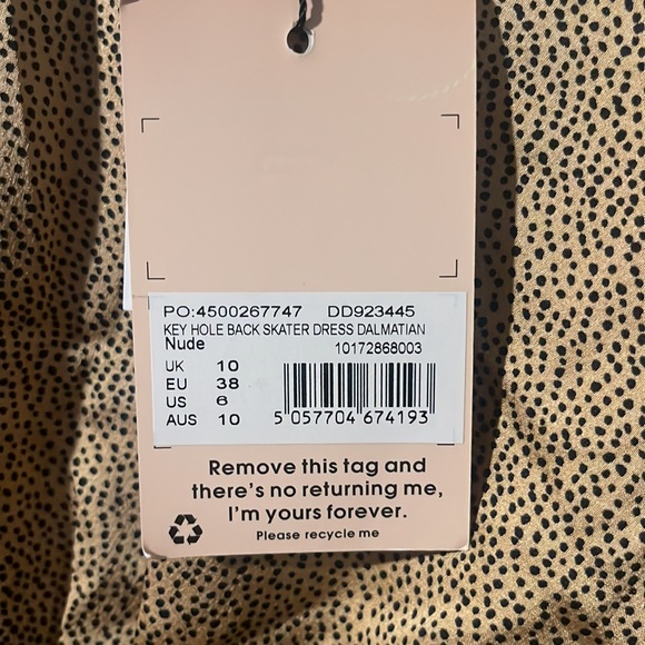 Dress - Picture 2 of 3